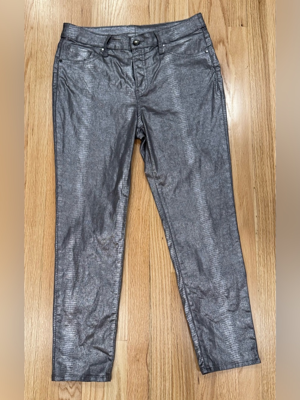 💍🩶 Chico’s Metallic Silver Crocodile Print Stretch Pants Sz US 10 (chico’s 1.5)